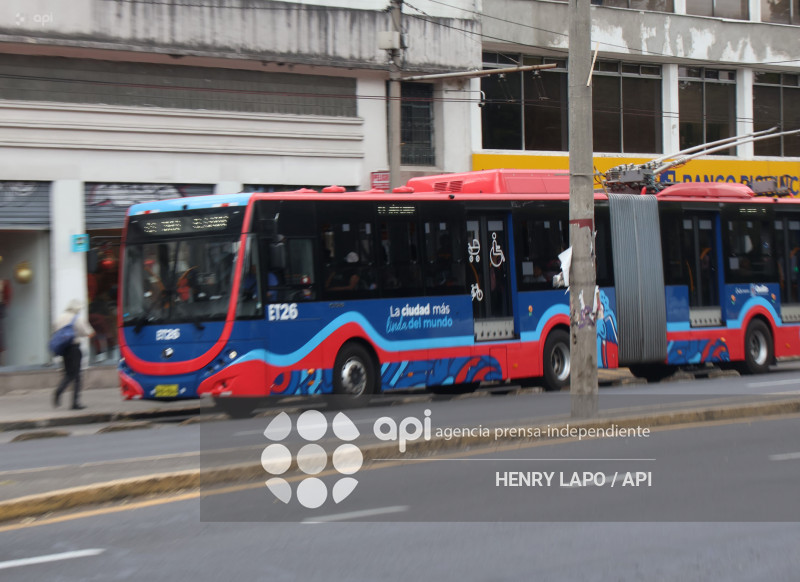 TROLEBÚS ELÉCTRICOS QUITO