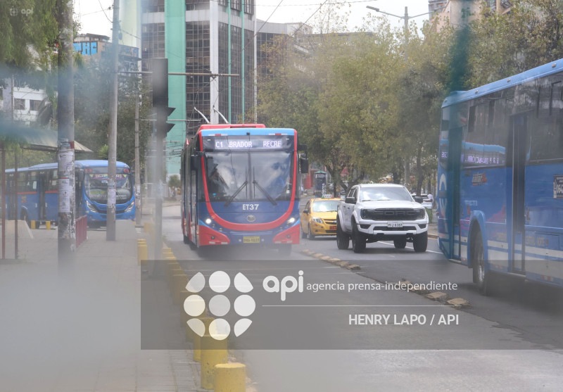 TROLEBÚS ELÉCTRICOS QUITO