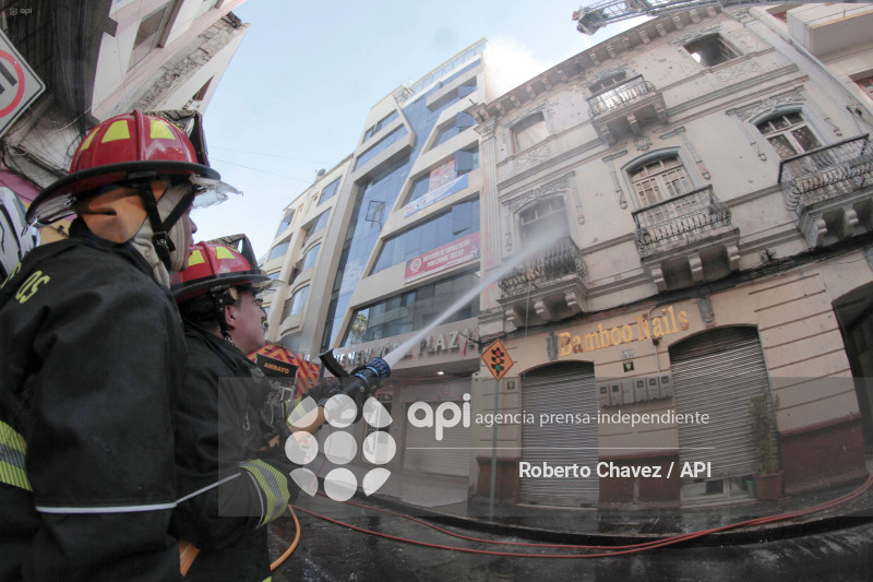 INCENDIO CASA PATRIMONIAL AMBATO