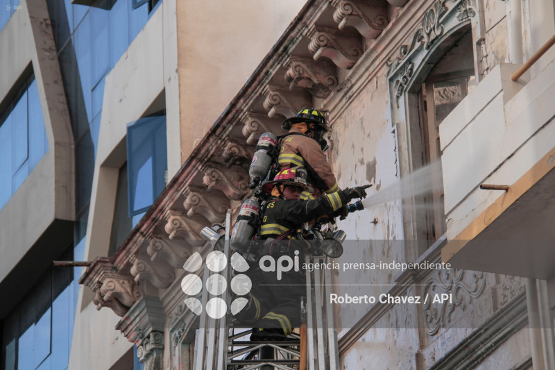 INCENDIO CASA PATRIMONIAL AMBATO
