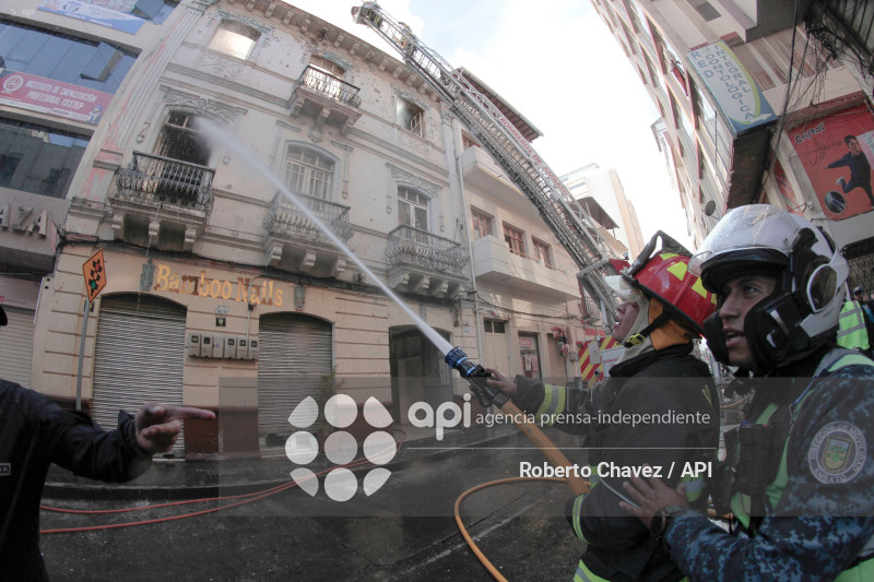 INCENDIO CASA PATRIMONIAL AMBATO