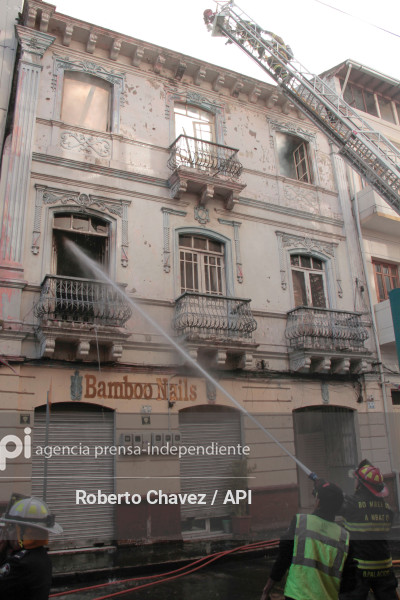 INCENDIO CASA PATRIMONIAL AMBATO