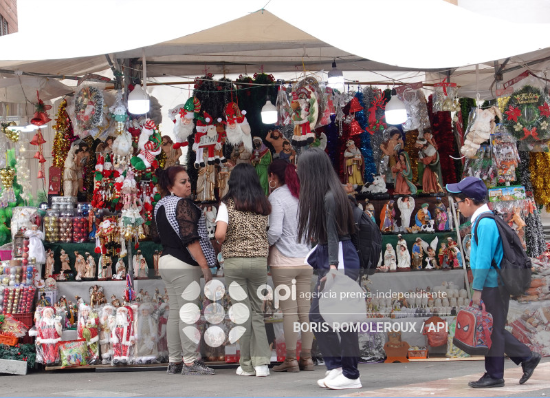 CUENCA-COMERCIO NAVIDEÑO
