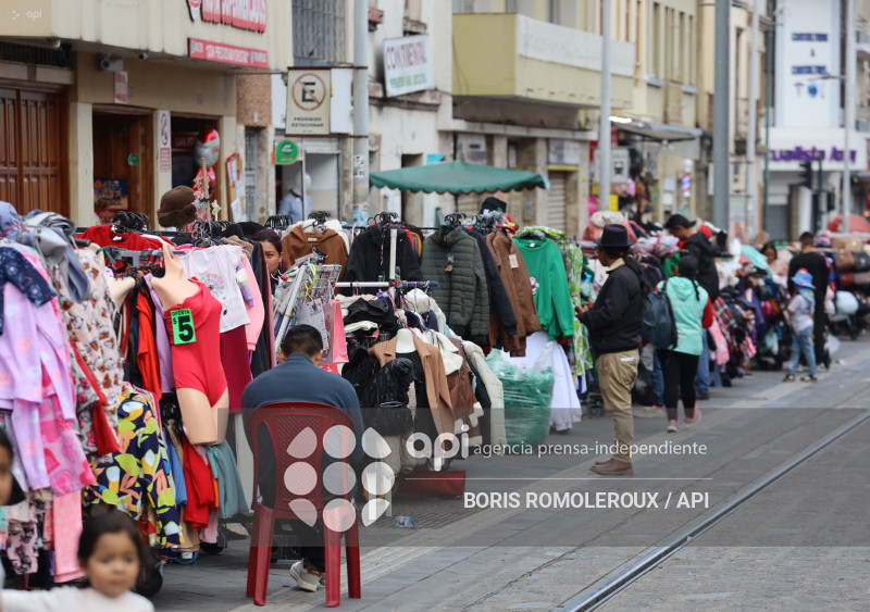 CUENCA-COMERCIO NAVIDEÑO