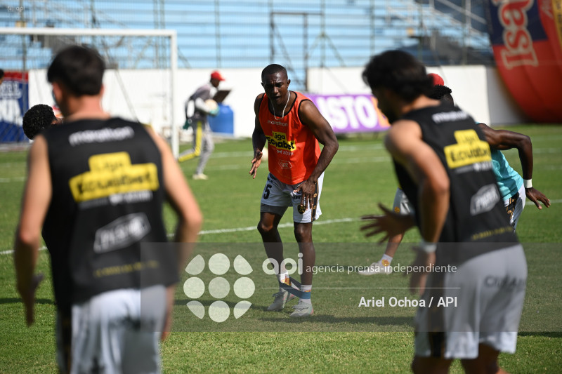FBL-LIGA ECUABET-DELFIN-AUCAS