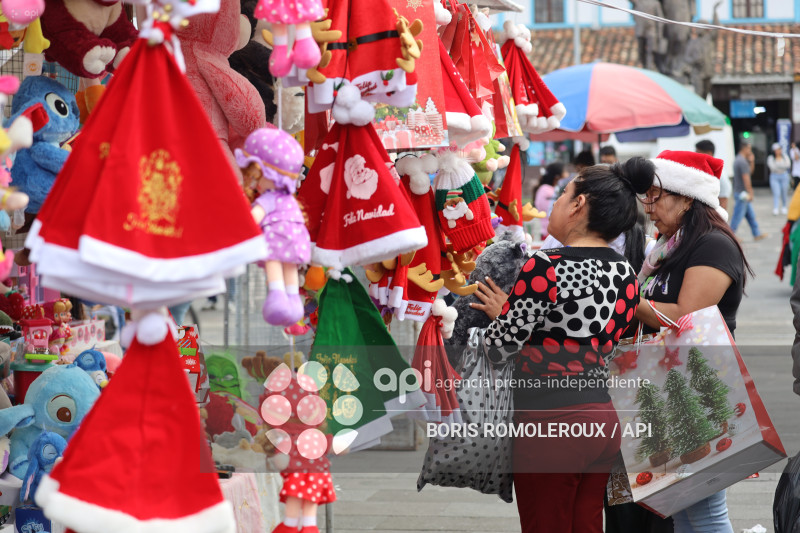 CUENCA-COMERCIO NAVIDEÑO