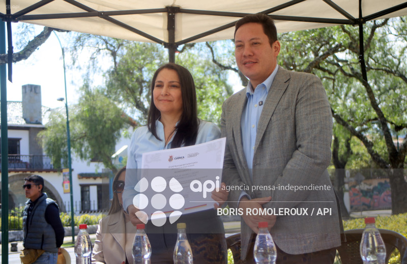 CUENCA-ENTREGA MANTENIMIENTO MONUMENTOS-AV SOLANO