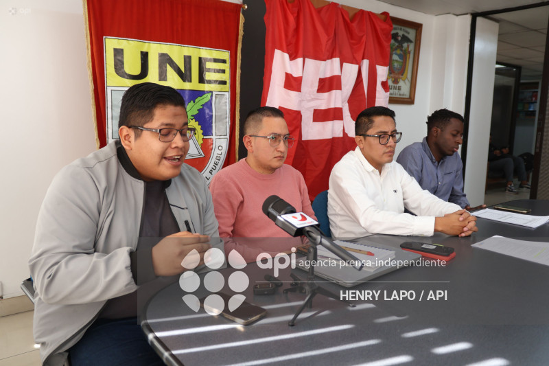 UNE RECORTE PRESUPUESTO EDUCACIÓN