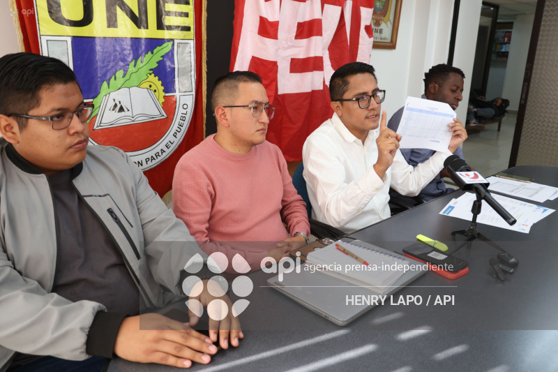 UNE RECORTE PRESUPUESTO EDUCACIÓN