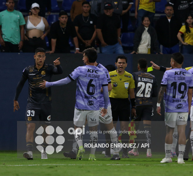 FBL LIGA ECUABET INDEPENDIENTE VALLE VS BARCELONA