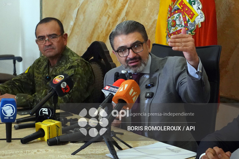 CUENCA-GOBERNADOR XAVIER BERMUDEZ-MINERIA