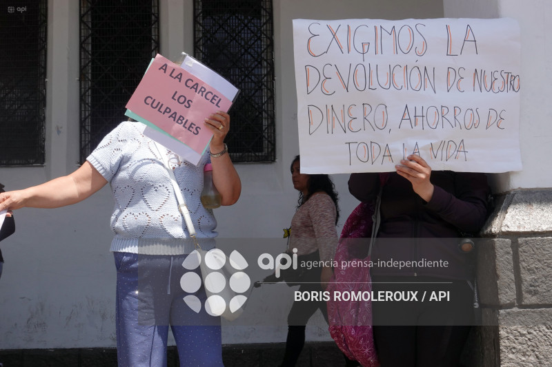 CUENCA-PLANTON PERJUDICADOS CREA