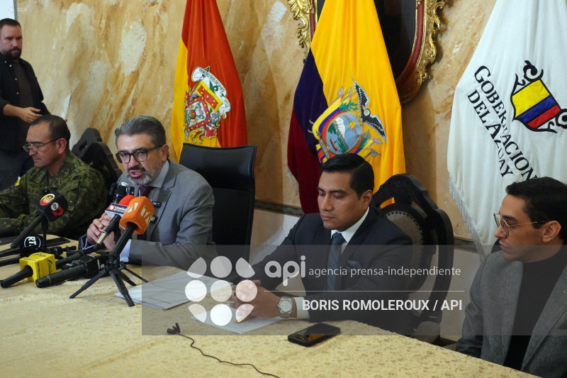 CUENCA-GOBERNADOR XAVIER BERMUDEZ-MINERIA