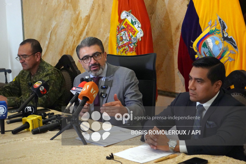 CUENCA-GOBERNADOR XAVIER BERMUDEZ-MINERIA