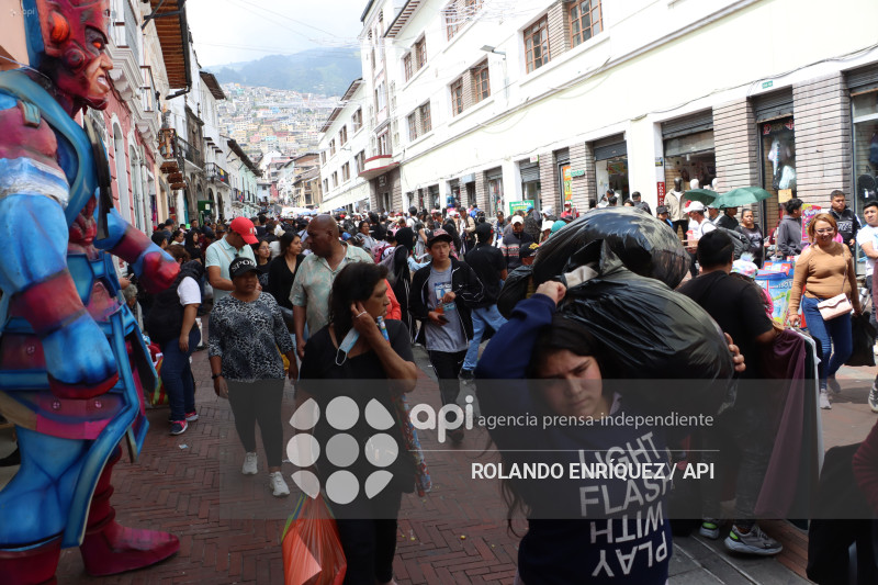 COMPRAS NAVIDENAS QUITO