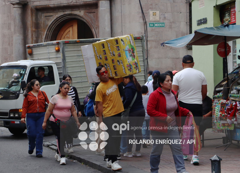 COMPRAS NAVIDENAS QUITO