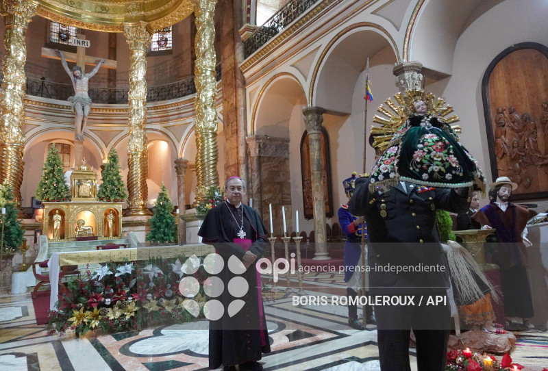 CUENCA-CAMBIO DE PADRINOS-NIÑO VIAJERO
