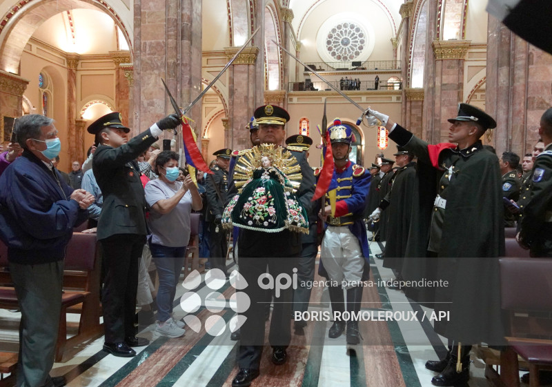 CUENCA-CAMBIO DE PADRINOS-NIÑO VIAJERO