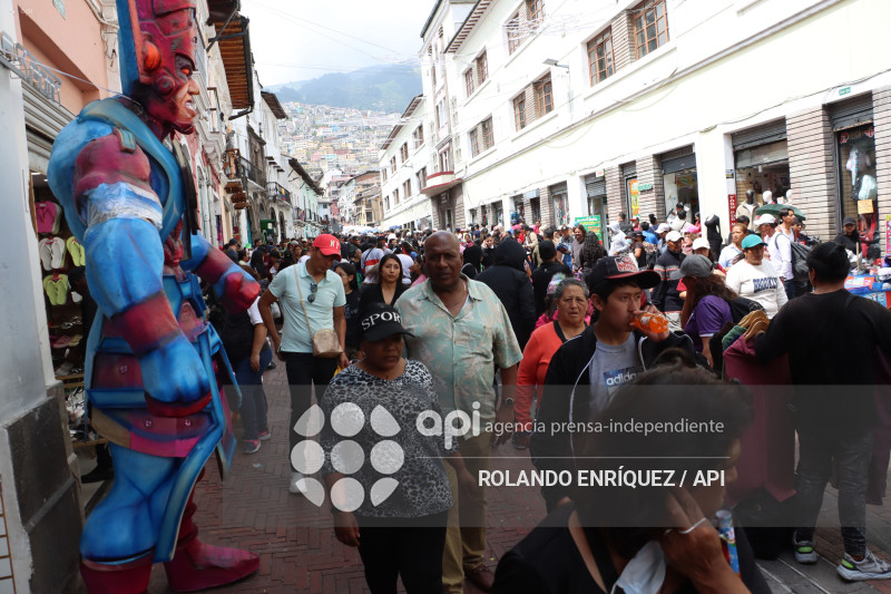 COMPRAS NAVIDENAS QUITO