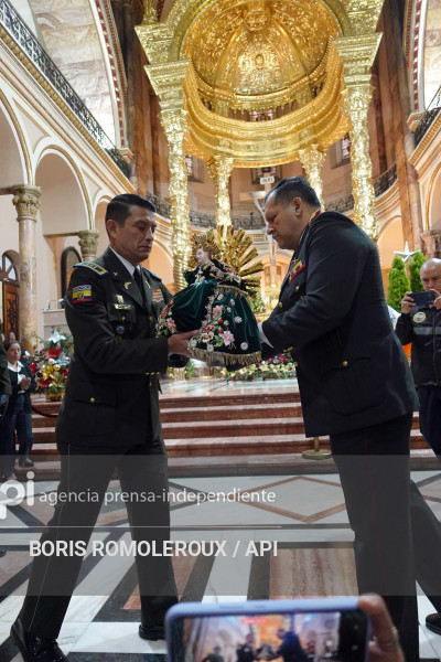 CUENCA-CAMBIO DE PADRINOS-NIÑO VIAJERO