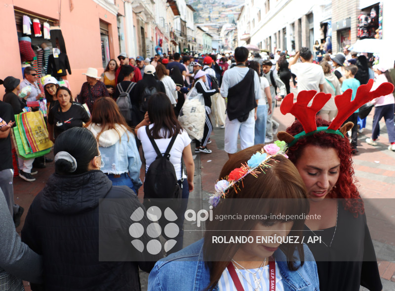 COMPRAS NAVIDENAS QUITO