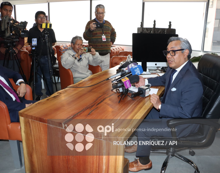 ABOGADO PAUL OCANA CASO MALVINAS