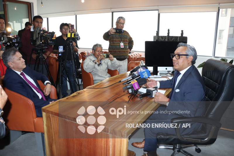 ABOGADO PAUL OCANA CASO MALVINAS