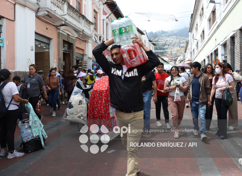 COMPRAS NAVIDENAS QUITO