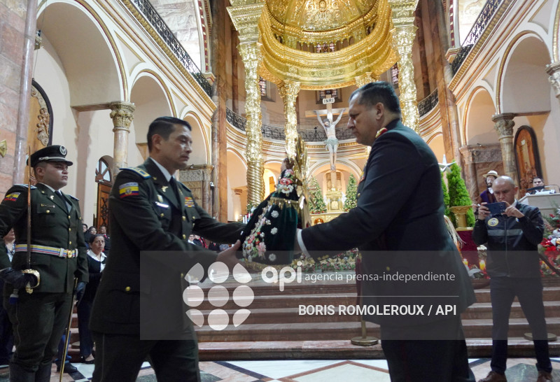 CUENCA-CAMBIO DE PADRINOS-NIÑO VIAJERO