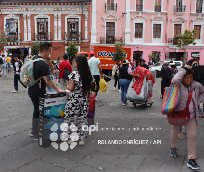 COMPRAS NAVIDENAS QUITO