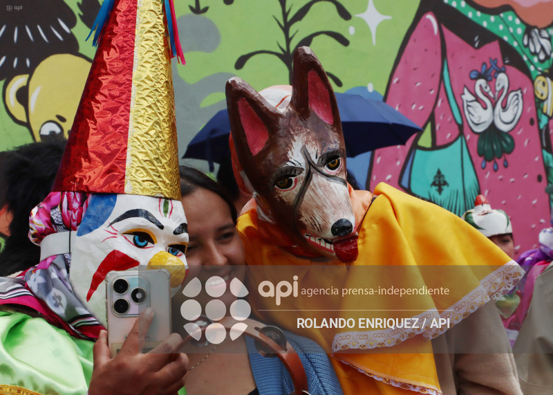 DESFILE FIESTAS DE INOCENTES