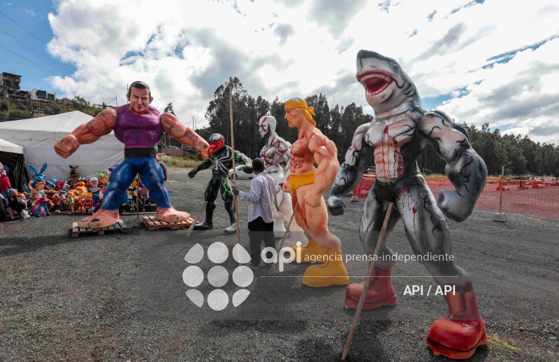 CUE-NUEVA OLA DE MONIGOTES