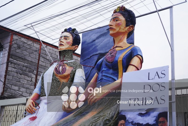 GYE-MONIGOTES GIGANTES