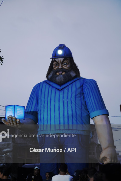 GYE-MONIGOTES GIGANTES