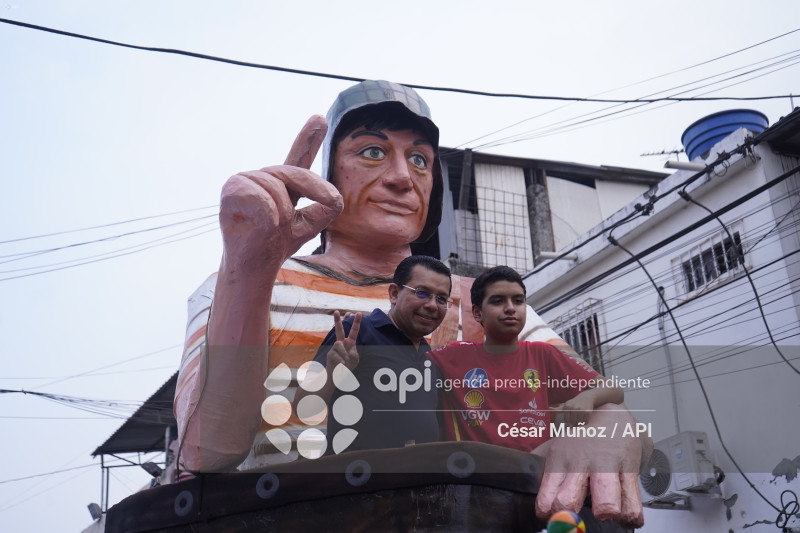 GYE-MONIGOTES GIGANTES