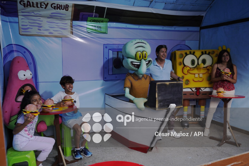 GYE-MONIGOTES GIGANTES