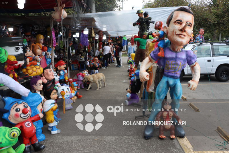 VIEJOS Y MONIGOTES PARA FIN DE ANO