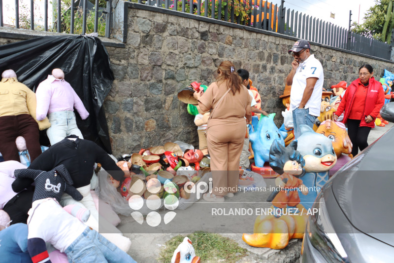 VIEJOS Y MONIGOTES PARA FIN DE ANO