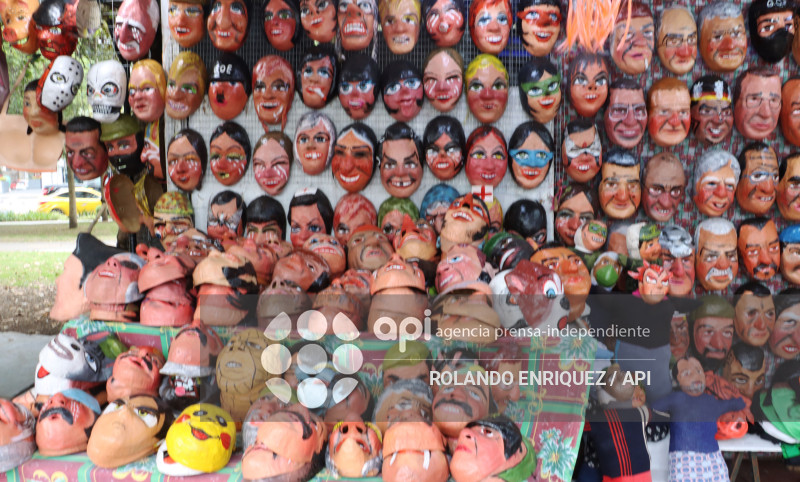 VIEJOS Y MONIGOTES PARA FIN DE ANO