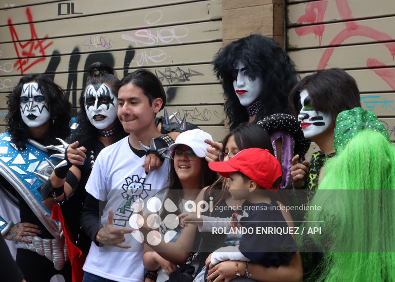 CONCURSO DE MONIGOTES 2025