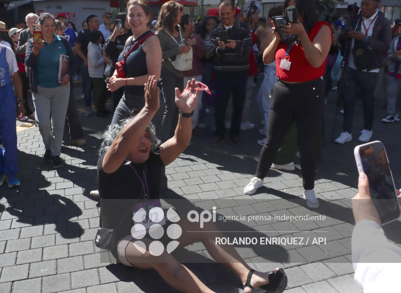 PIMERA CARRERA DE VIUDAS
