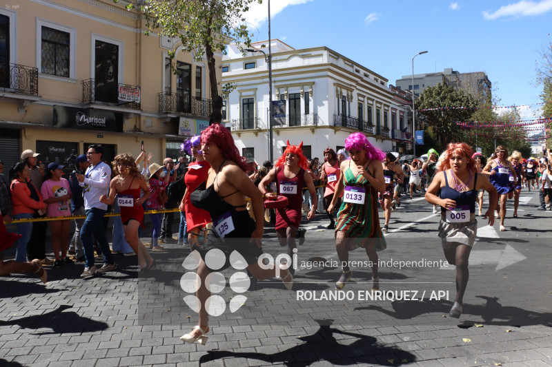 PIMERA CARRERA DE VIUDAS