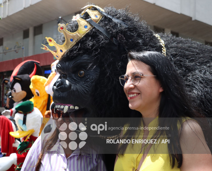 CONCURSO DE MONIGOTES 2025