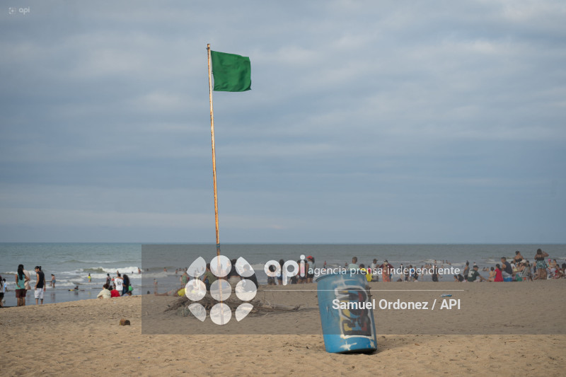 PLAYA LAS PALMAS FERIADO