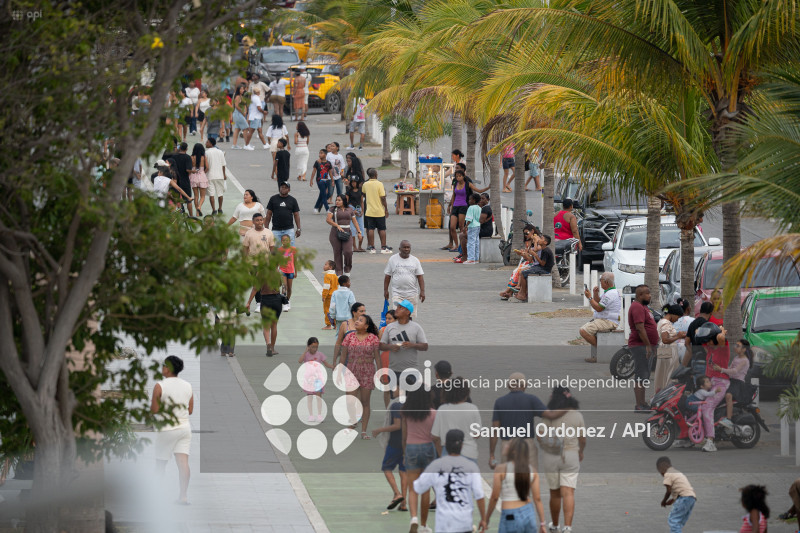 PLAYA LAS PALMAS FERIADO