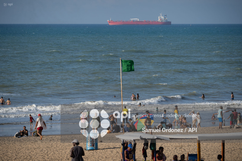 PLAYA LAS PALMAS FERIADO