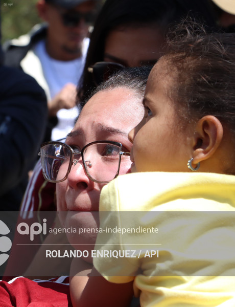 VENEZOLANOS FESTEJAN CAPTURA DE MADURO EN QUITO