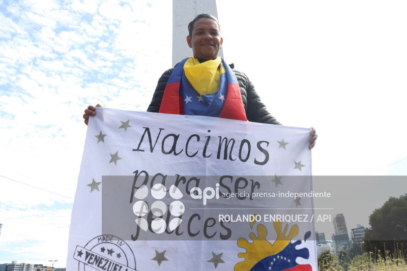 VENEZOLANOS FESTEJAN CAPTURA DE MADURO EN QUITO