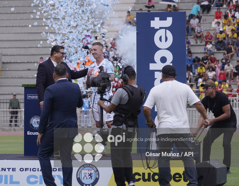 GYE-PRESENTACION DAMIAN DIAZ