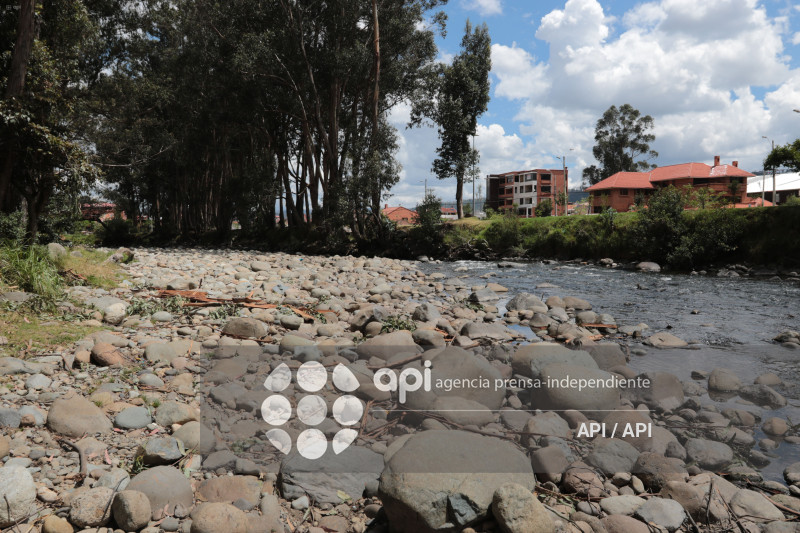 CUE-RIO YANUNCAY-BAJO CAUDAL